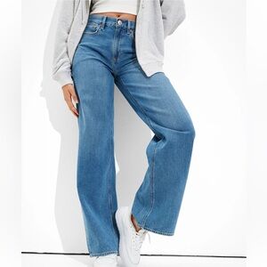 American Eagle - High Waisted Baggy Skater Jeans